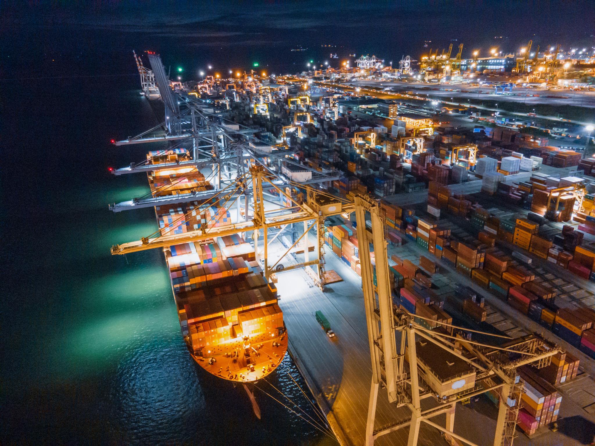 Container vessel operations